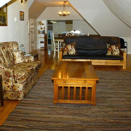 Doctor'S House B & B Tara Bagian luar foto