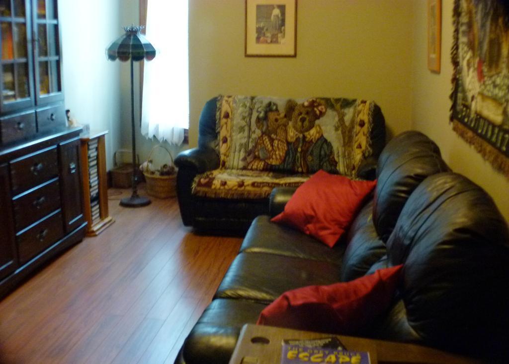 Doctor'S House B & B Tara Bagian luar foto
