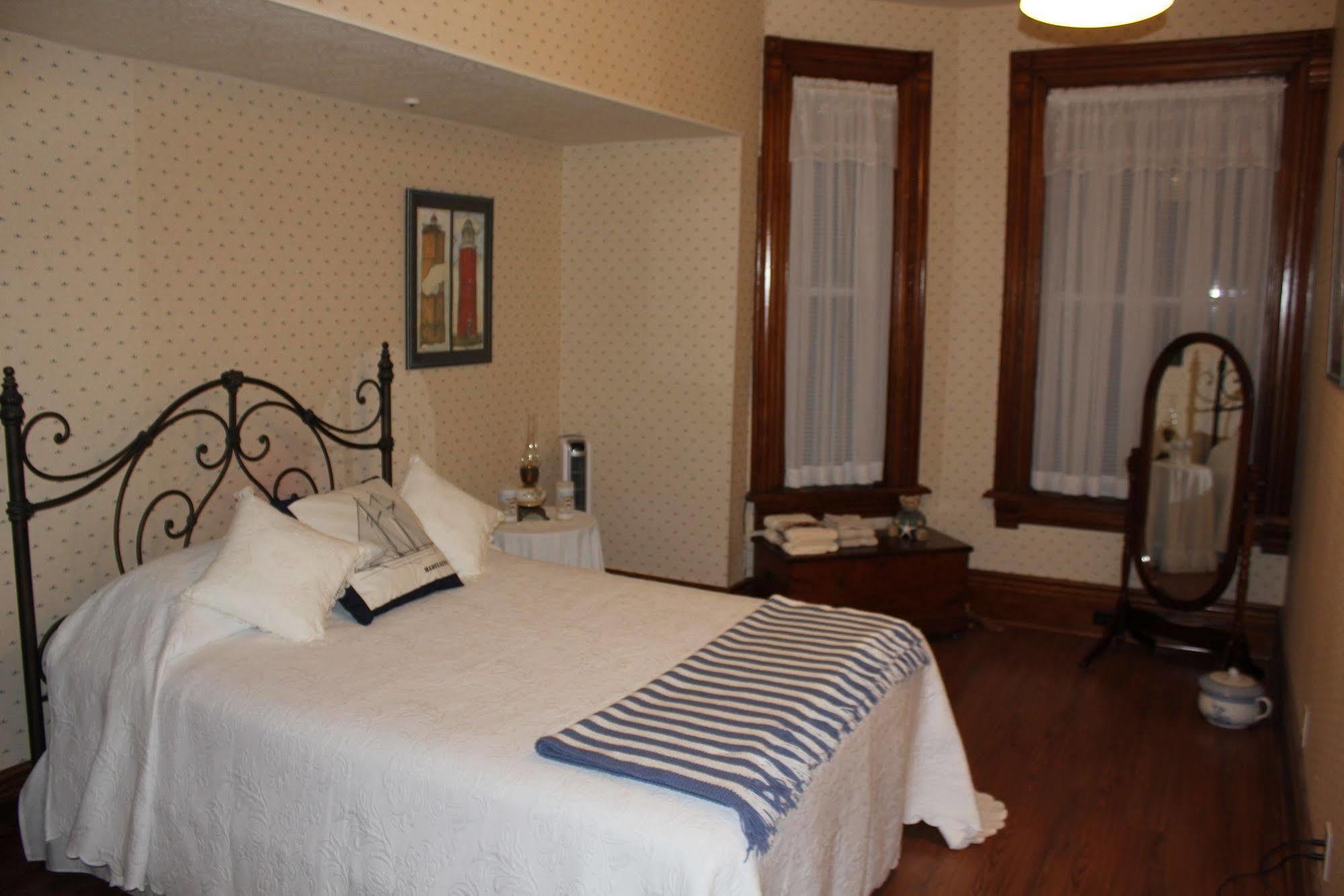 Doctor'S House B & B Tara Bagian luar foto