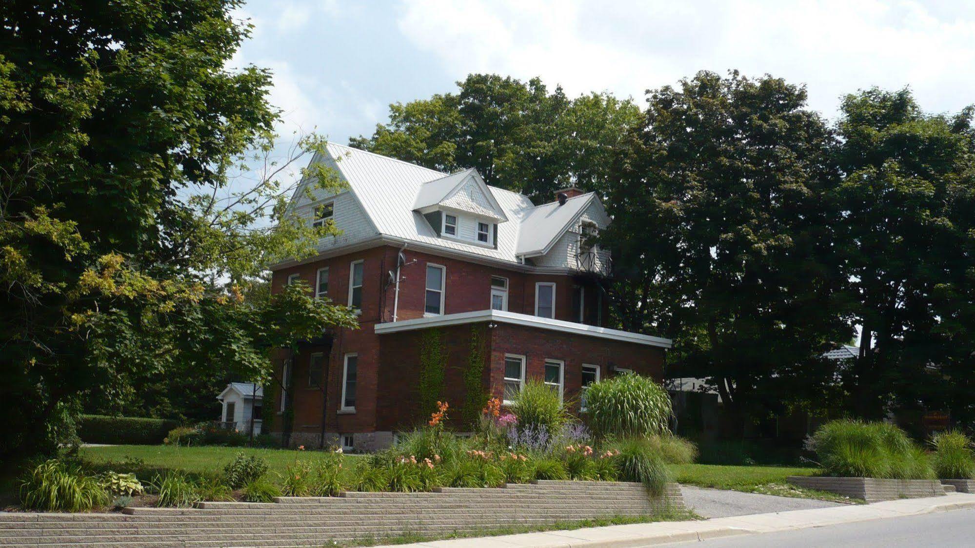 Doctor'S House B & B Tara Bagian luar foto